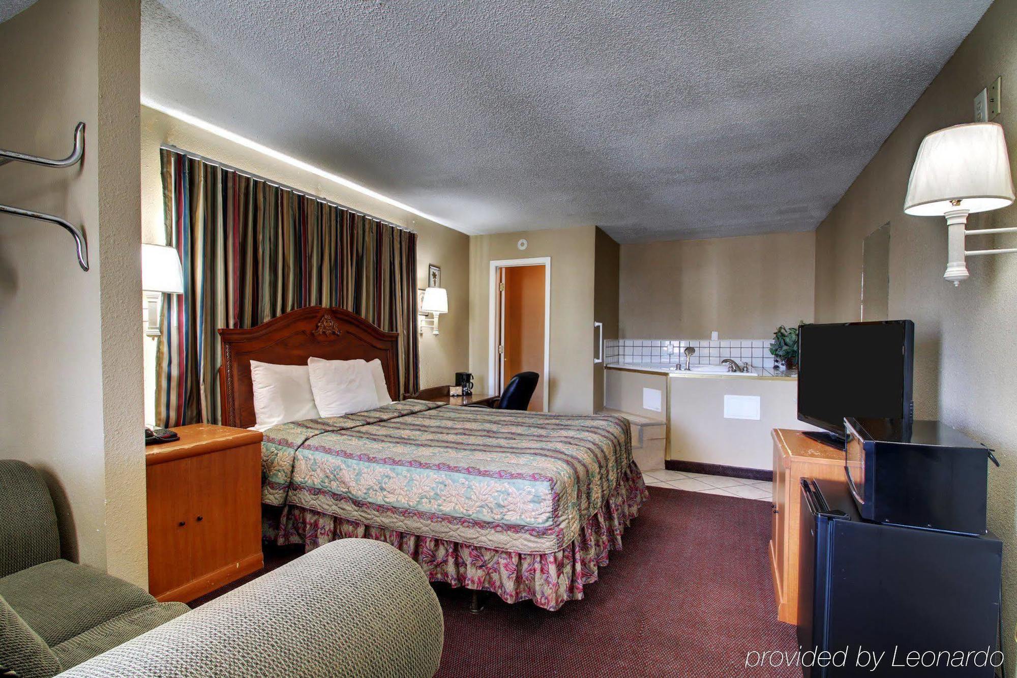 Key West Inn - Tuscumbia Extérieur photo